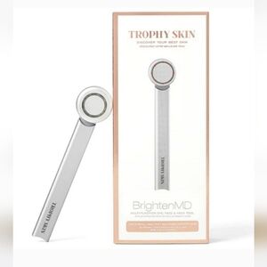 Trophy Skin by BrightenMD